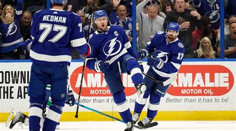 Steven Stamkos scores 18th goal, Lightning beat Canucks | Fox News