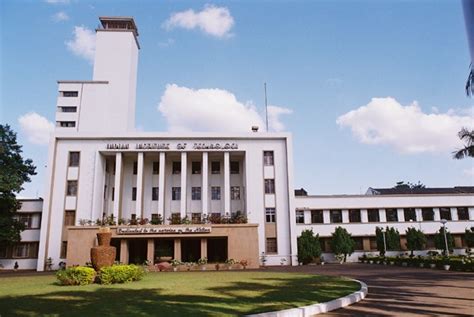 The Top 5 Indian Institute of Technology, India | CrazyPundit.com