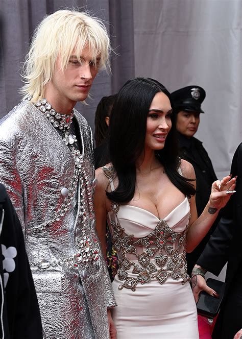 Megan Fox & Machine Gun Kelly Stun At Grammys Red Carpet: Photos – Hollywood Life