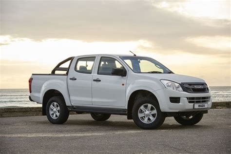 Isuzu KB Double Cab Fleetside 2015 in 2023 | Cab, Japanese cars, Suv