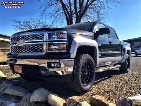 Chevrolet Silverado 1500 Moto Metal MO962 Wheels Gloss Black & Milled