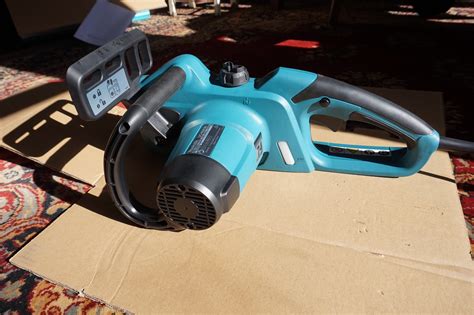 Bruce Teakle's Pages: Makita electric chainsaw review