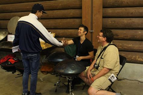 How to play the handpan for beginners - 7 Resources