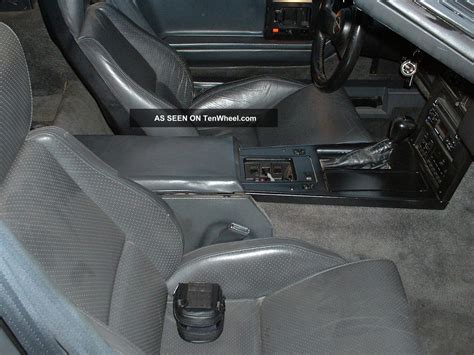 1986 Chevy Corvette Black W / Gray Interior