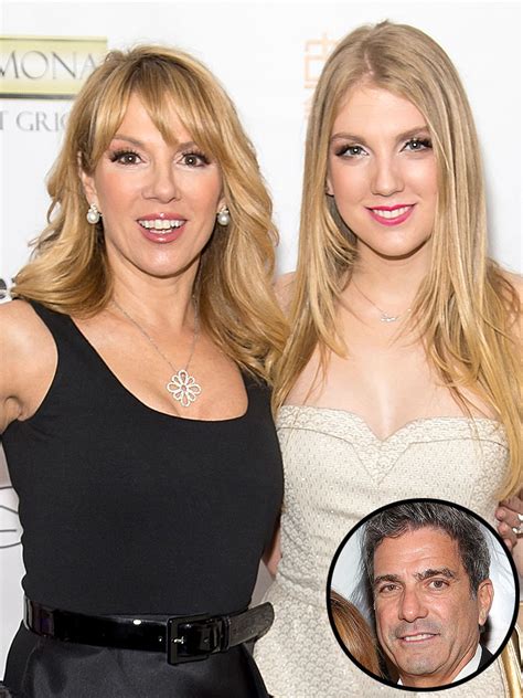 Avery Singer, Ramona's Daughter, Embarrassed by Dad Mario Amid Parents ...