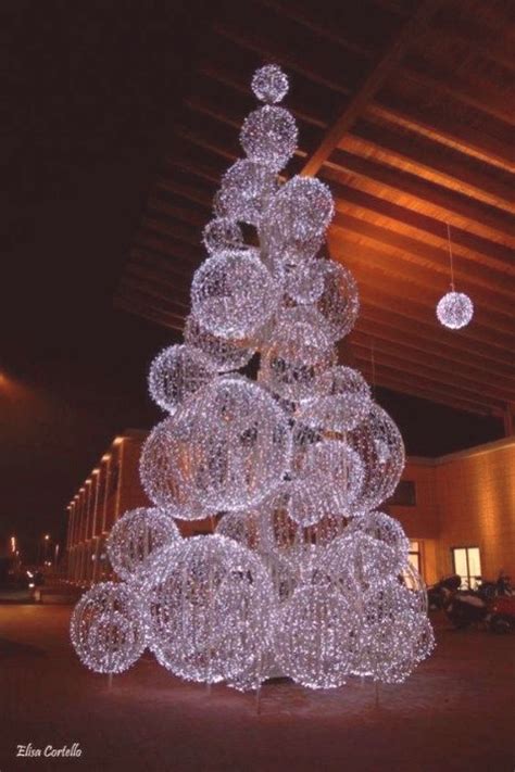 DIY Christmas Light Balls For Outdoor Decoration 10 | Decorating with christmas lights, Diy ...