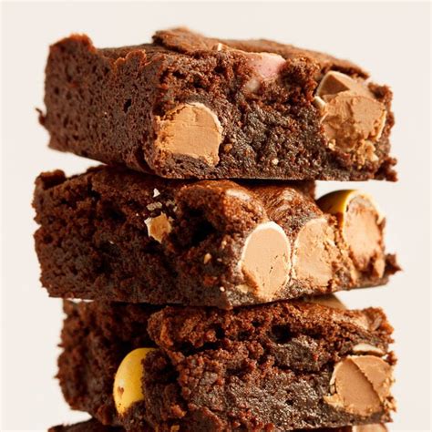 AMAZING Mini Egg Brownies | Kitchen Mason