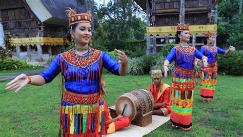 14 Tarian Daerah Sulawesi Selatan, Berikut Makna dan Filosofinya