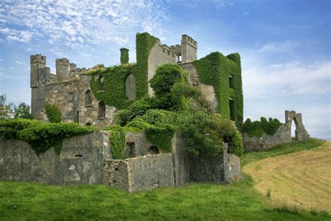 Clifden Castle stock image. Image of gothic, attraction - 122406981