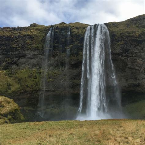 Seljalandsfoss Waterfall | Smithsonian Photo Contest | Smithsonian Magazine