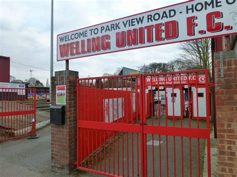 Extreme Football Tourism: ENGLAND: Welling United FC