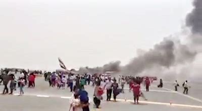 Watch: Terrifying Video of Evacuation of Emirates Plane after Crash Landing | How Africa News