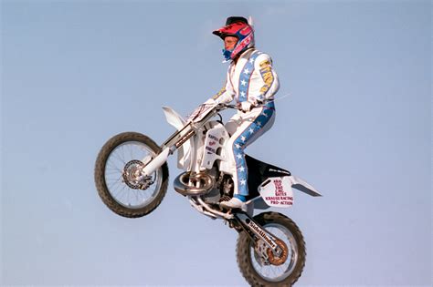 Evel Knievel's Memorable Daredevil Feats