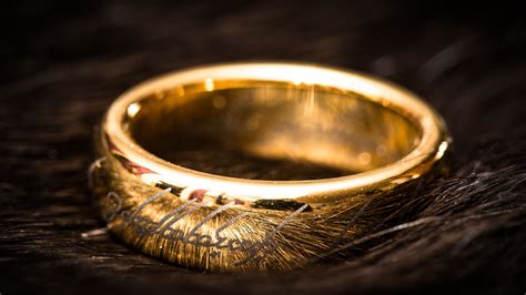 Wallpaper : depth of field, rings, yellow, metal, circle, The Lord of the Rings, gold, The One ...