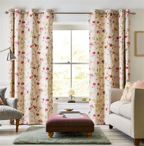 How to Choose Bedroom Curtains - HomeLane Blog