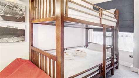 Family King Suite with Bunk Beds | Sandman Newcastle Hotel