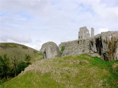 Walls Of Ruined Castle Free Stock Photo - Public Domain Pictures