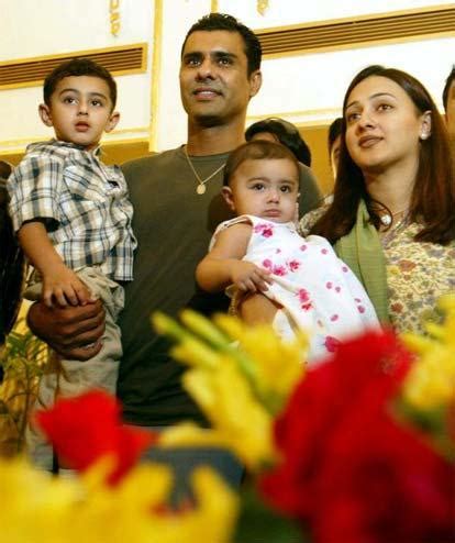 You All Want: Waqar Younis with his Family and Kids