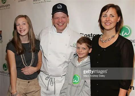 Paul Wahlberg: Another Wahlberg Sibling Spotted! Made it To 'Married' List?