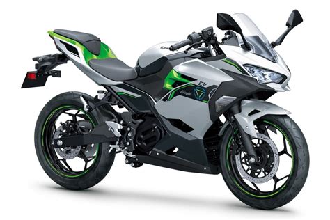 Les deux nouvelles motos électriques de Kawasaki manquent d'ambition