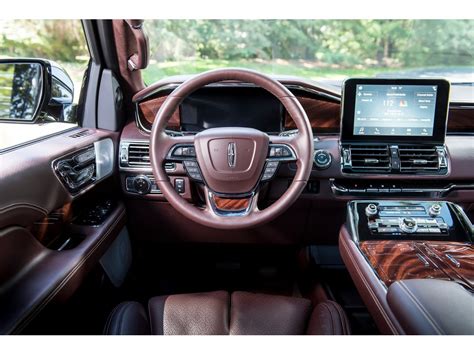 2023 Lincoln Navigator: 166 Interior Photos | U.S. News