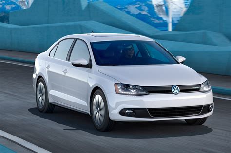 First Drive: 2013 Volkswagen Jetta Hybrid - Automobile Magazine