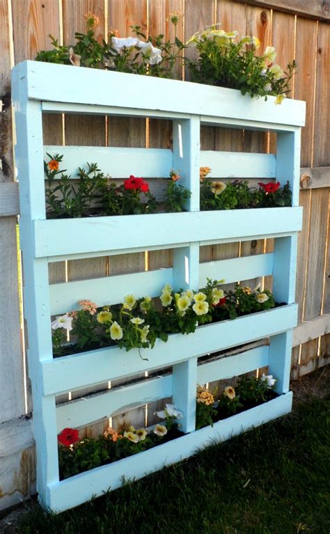 15 Simple Ways To Build A Pallet Planter