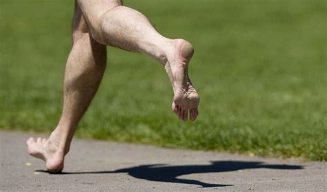 Is Barefoot Running Better for Your Knees? | Hip & Knee Orthopaedics