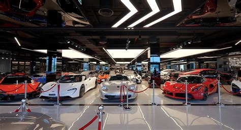 Découvrez le showroom de supercars le plus exclusif de Dubaï