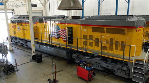 Union Pacific to spend $1B to upgrade 600 older locomotives - TrendRadars