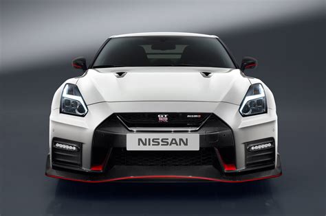 New Nissan GT-R Nismo unveiled by CAR Magazine