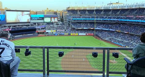 Yankee Stadium Suites and Premium Seats | SuiteHop