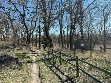 Hike To An Incredible Scenic Overlook In Kansas On This Trail