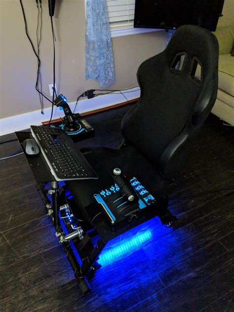 Advice for new HOTAS setup seat : r/EliteDangerous