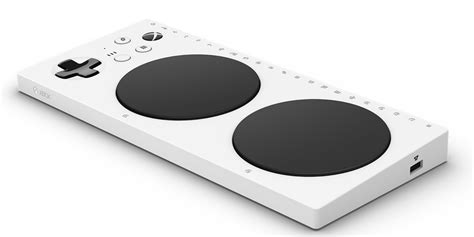 How the Xbox Adaptive Controller Helps Gamers With Disabilities