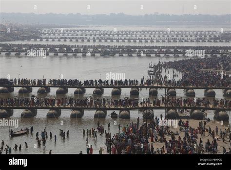 Allahabad sangam hi-res stock photography and images - Alamy