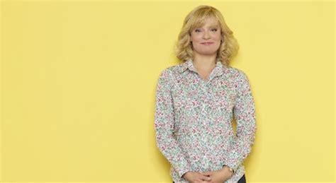 Martha Plimpton On 'The Real O'Neals,' Being A Gay Icon And More ...