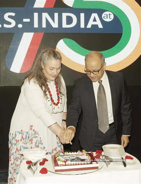 US Consulate celebrates 75 years of diplomatic ties with India ...