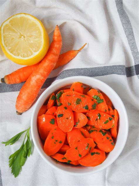 Vichy carrots (French glazed carrots) - Caroline's Cooking