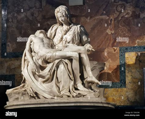 pieta statue michelangelo saint peter church Vatican city Stock Photo - Alamy