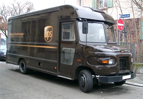 File:UPS Truck front 20080118.jpg - Wikimedia Commons