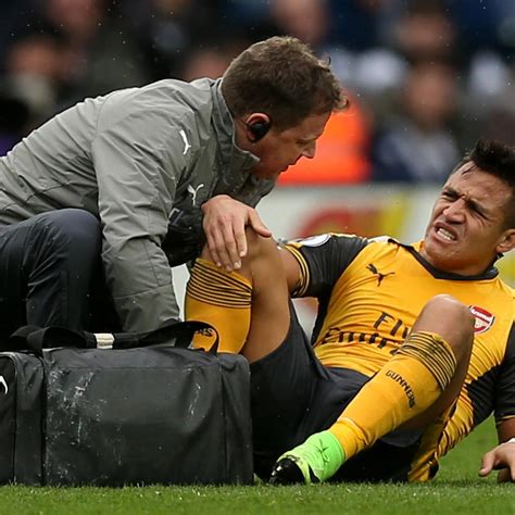 Alexis Sanchez Injury: Arsenal Forward Injures Ankle vs. West Brom ...