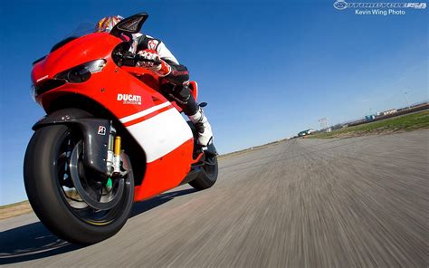 Ducati Desmosedici Rr Wallpapers Wide in 2020 | Ducati desmosedici rr ...