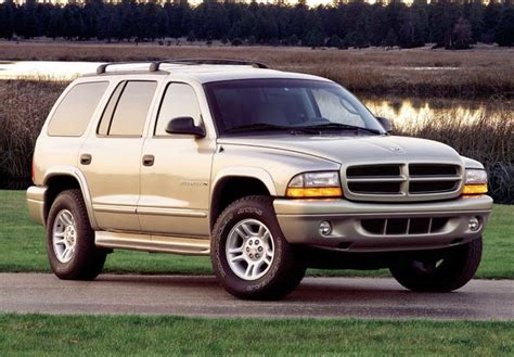 THE ULTIMATE CAR GUIDE: Dodge Durango - Generation 1 (2000-2005)