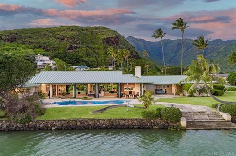 1964 Waterfront Home For Sale In Honolulu Hawaii — Captivating Houses