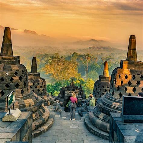 5 Warisan Budaya UNESCO di Indonesia yang Perlu Kamu Tahu