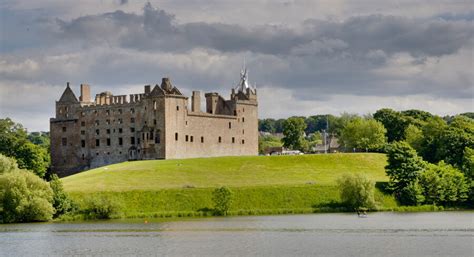 Mary, Queen of Scots Castles - Visit European Castles