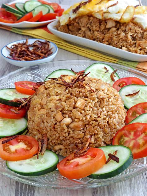 Nasi Goreng (Indonesian Fried Rice) - Kawaling Pinoy