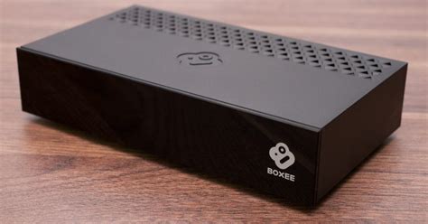 Samsung buys Boxee - CNET