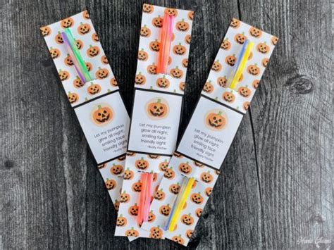 Halloween Glow Stick Ideas for a Safe Night (and Free Printable!)